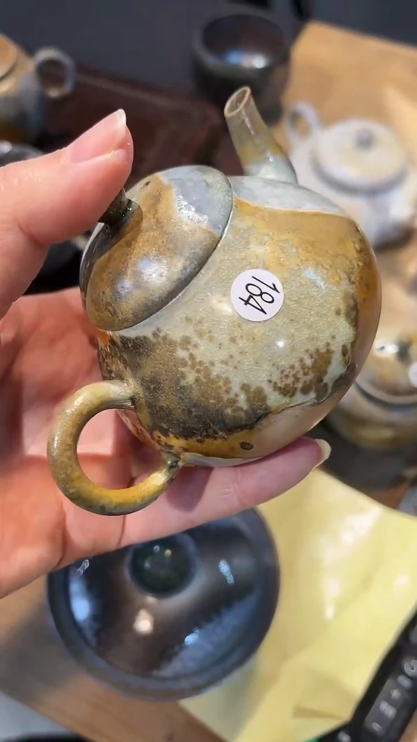 【闪购商品】壶184号容量100-110ML