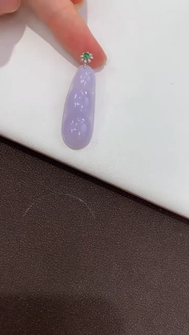 翡翠18K金镶嵌颈饰天然缅甸a货翡翠