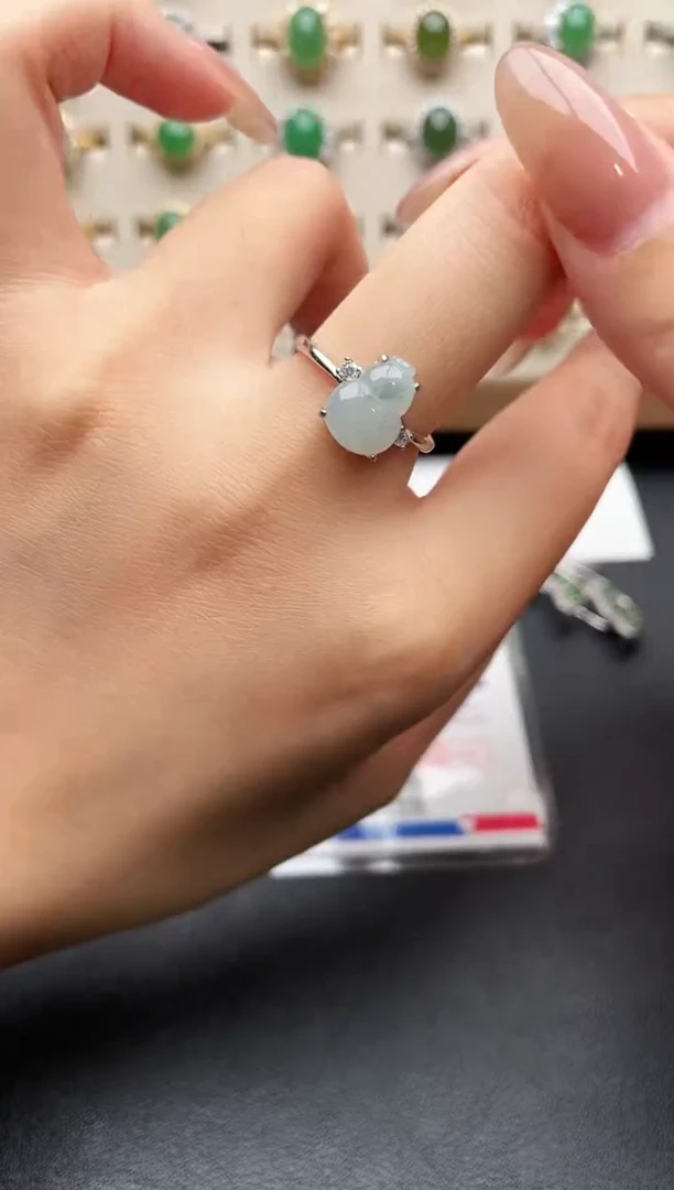 银S925镶嵌戒指翡翠一物一证一礼盒