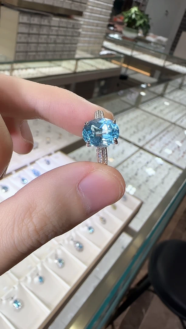 银S925镶嵌戒指托帕石9*7mm