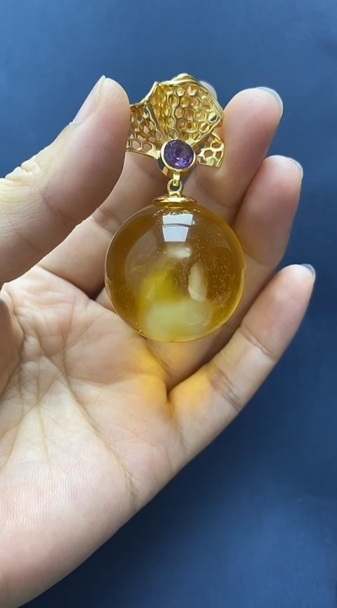 未镶嵌琥珀裸石吊坠