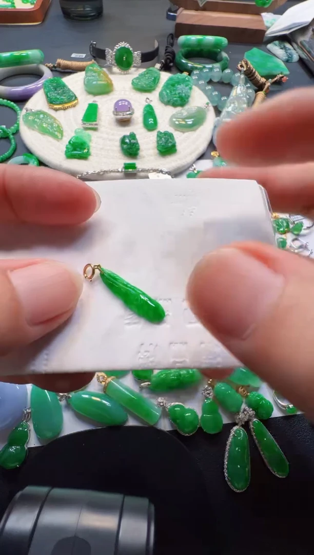 翡翠18K金镶嵌吊坠(不含链)128