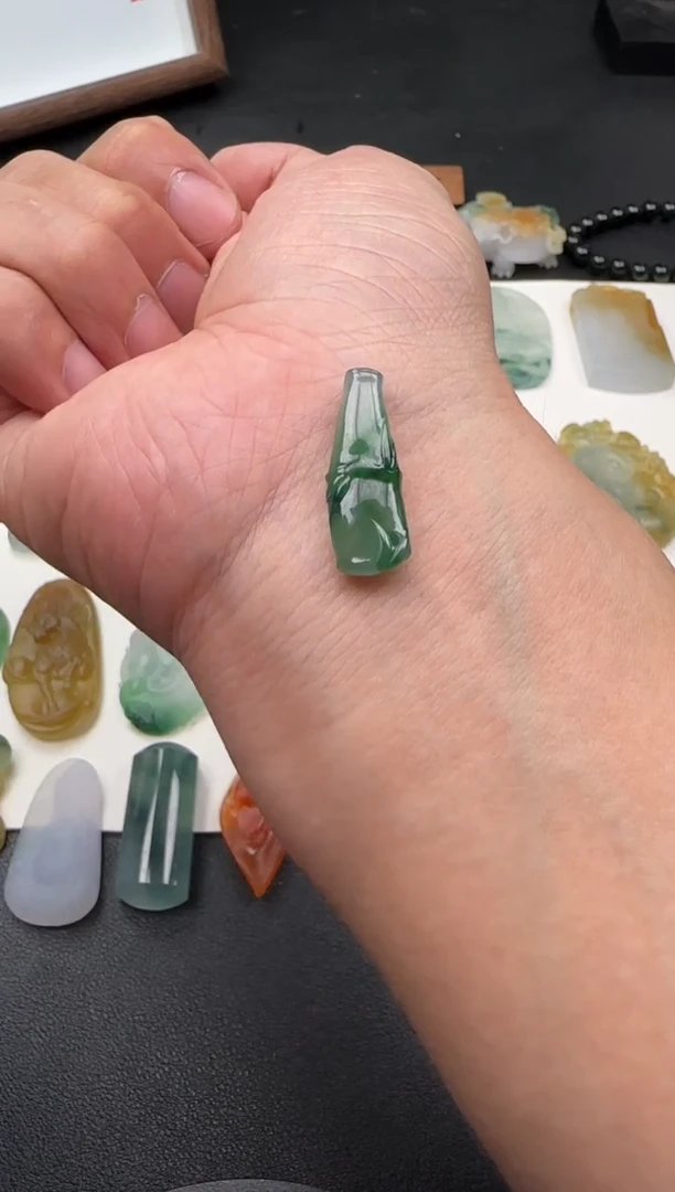 未镶嵌定制翡翠