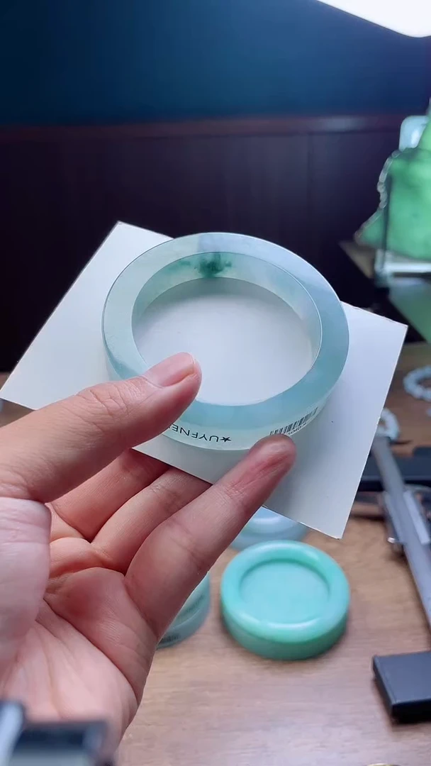 定制翡翠手镯未镶嵌好*景定制