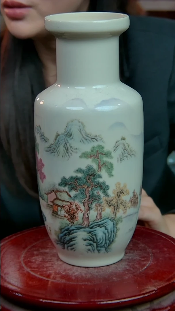 摆件景德镇陶瓷摆件稀土山水赏瓶