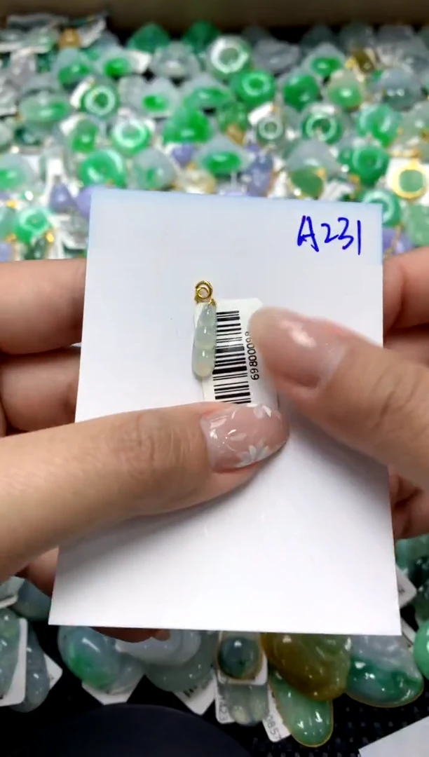 【闪购商品】翡翠颈饰18K金镶嵌111111111111111111