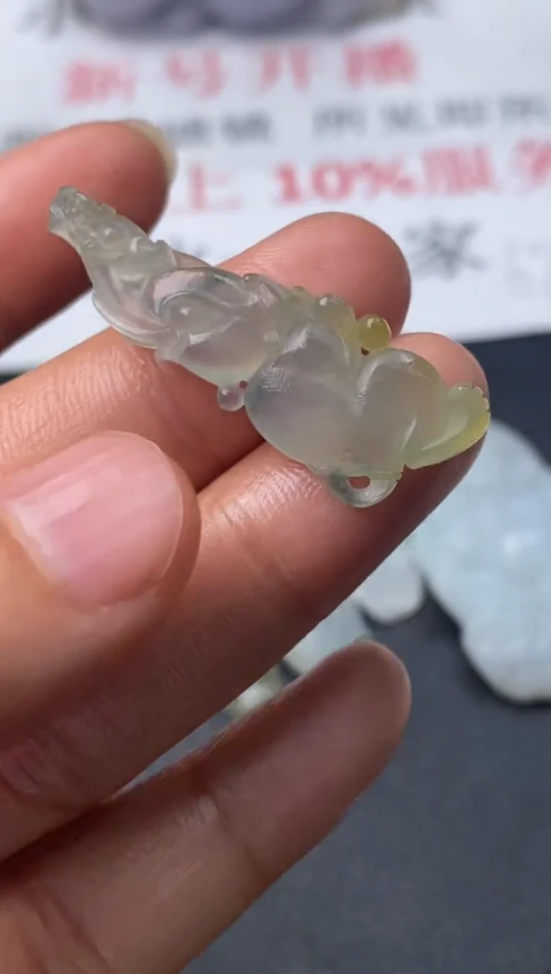 定制翡翠未镶嵌翡翠毛货多样性发其一