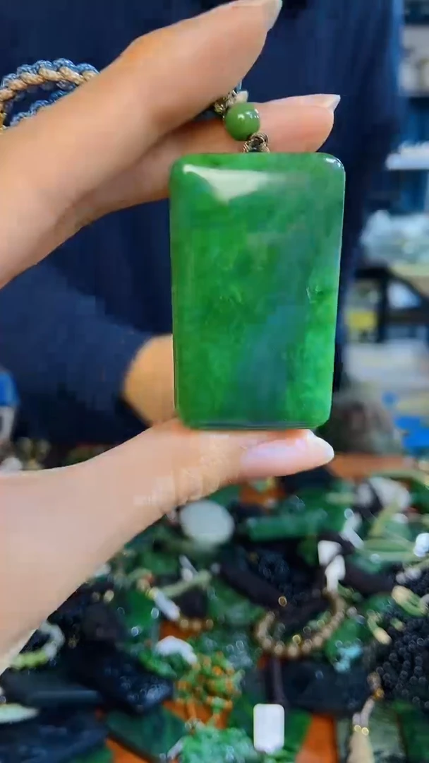 未镶嵌和田玉挂件1