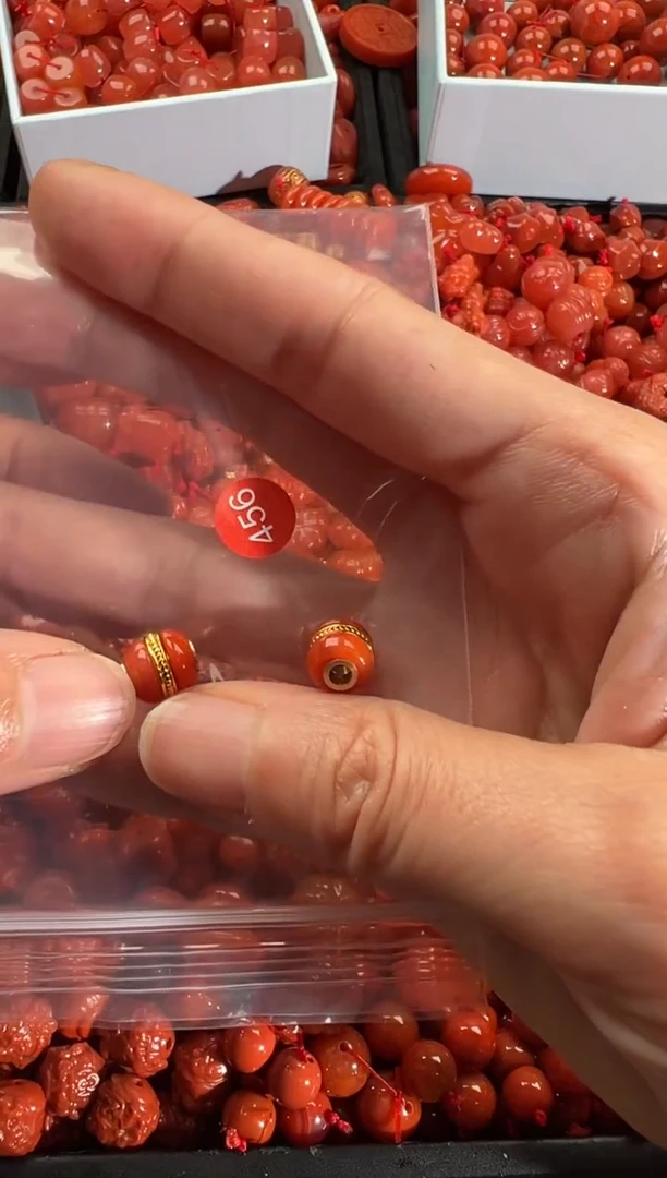 【闪购商品】南红玛瑙颈饰未镶嵌1