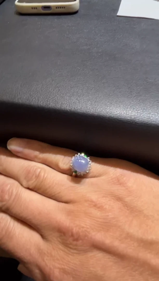 18K金镶嵌戒指翡翠翡翠