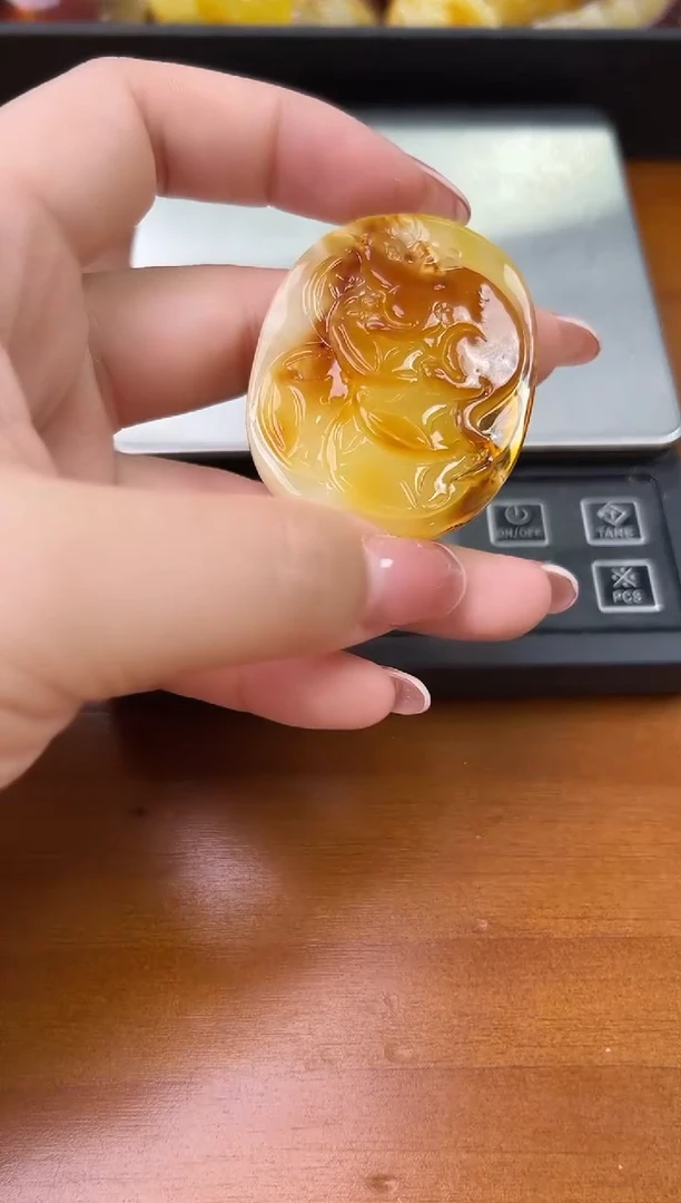 未镶嵌蜜蜡裸石琥珀蜜蜡吊坠