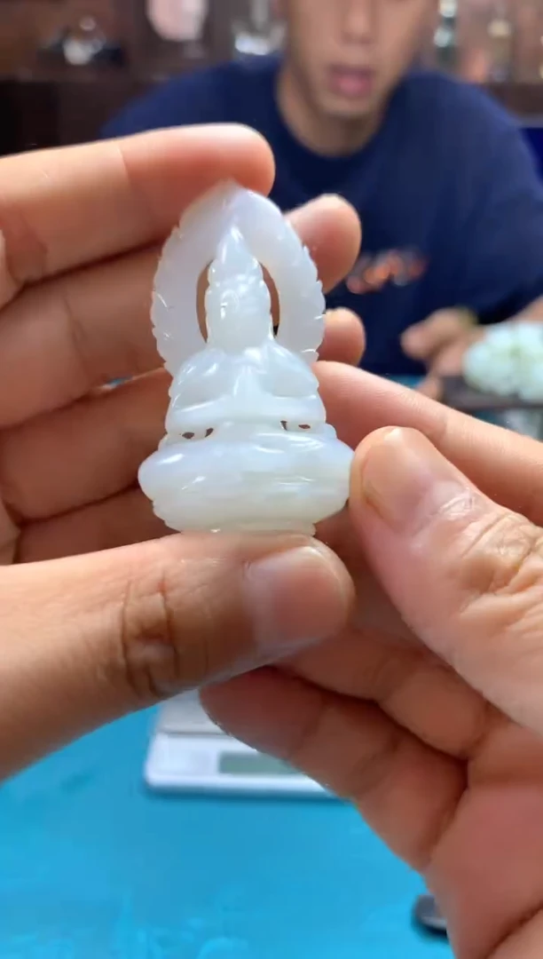 和田玉未镶嵌颈饰1