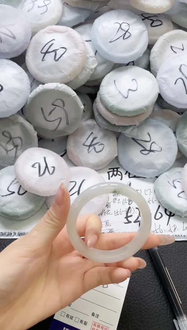 未镶嵌手镯石英质玉75-56