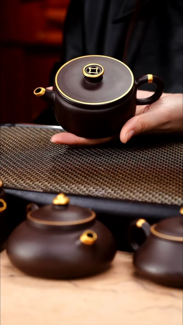 茶壶紫砂四号井茄皮紫泥描金钱币钮汉瓦150cc