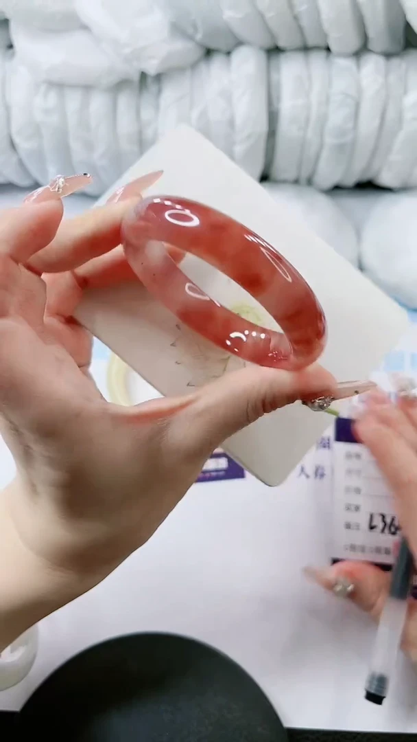 【闪购商品】石英质玉手镯未镶嵌多样性发货L364