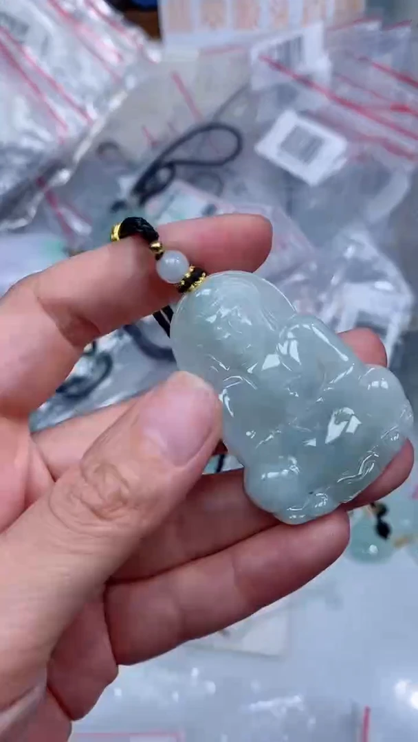 颈饰未镶嵌翡翠吊坠