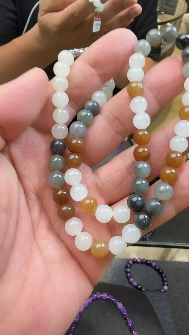 和田玉未镶嵌颈饰多样性发一