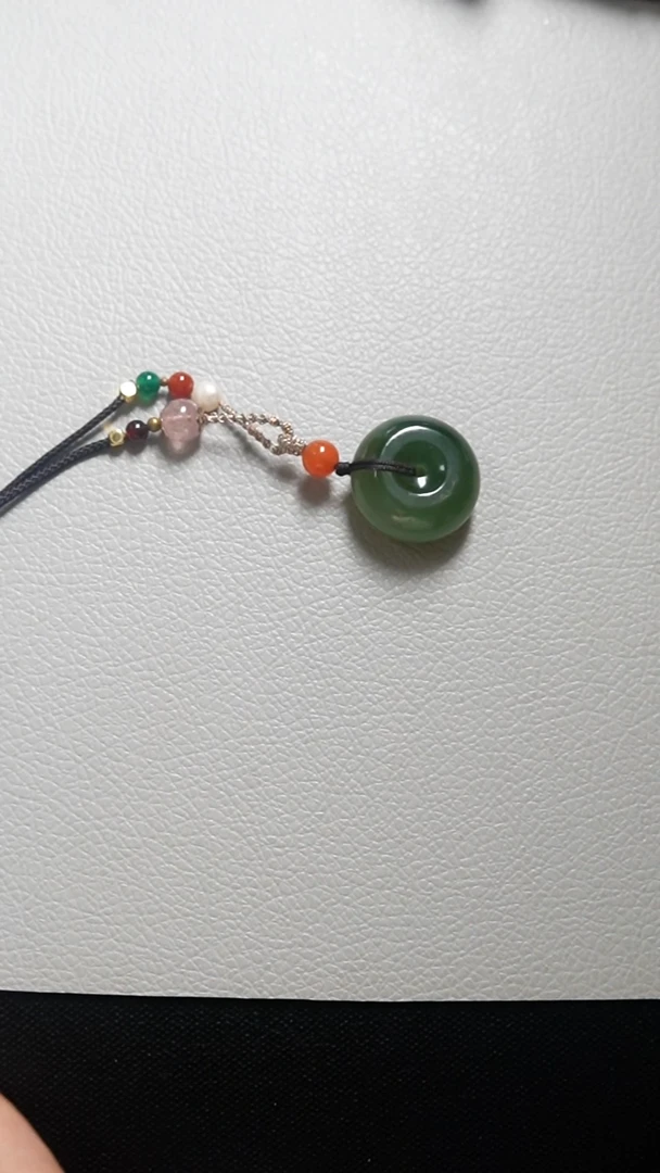 颈饰未镶嵌和田玉平安扣