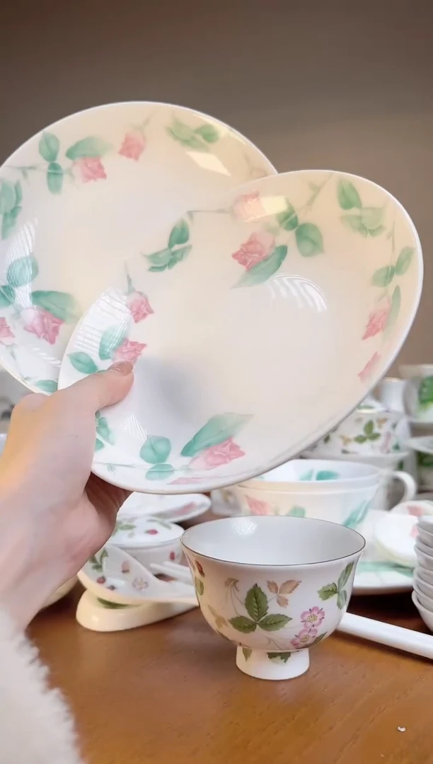 【闪购商品】玫瑰高骨瓷7寸深盘2个