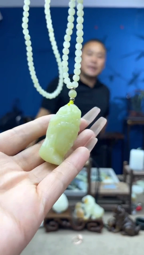 和田玉未镶嵌颈饰1