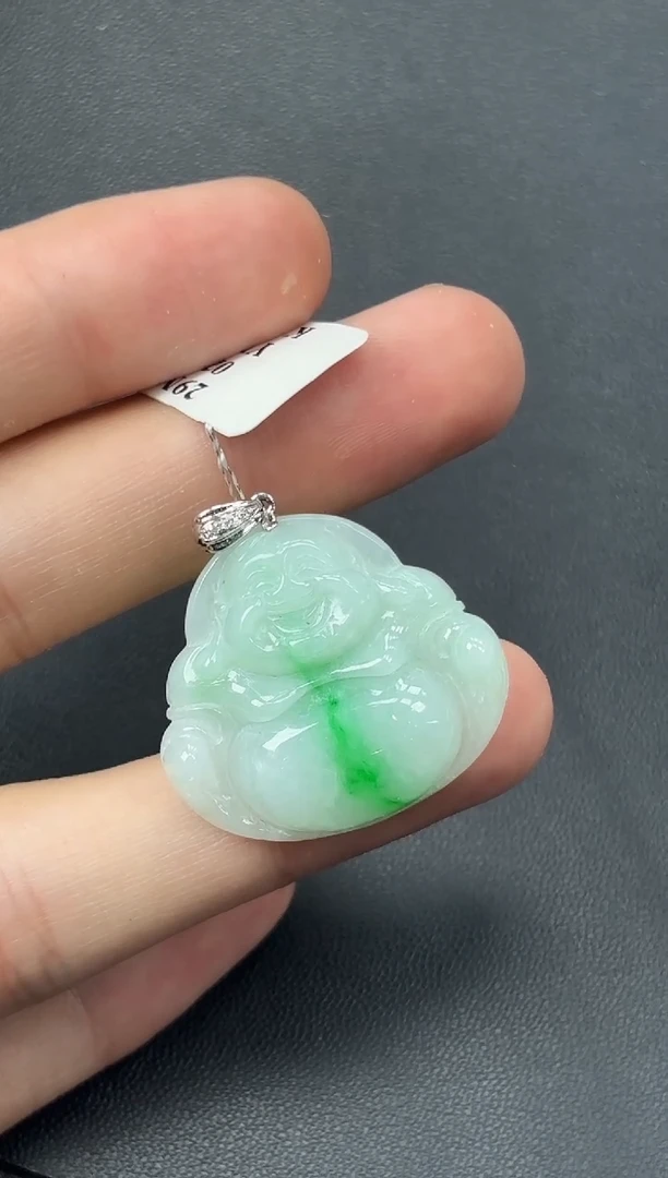 颈饰18K金镶嵌翡翠佛公