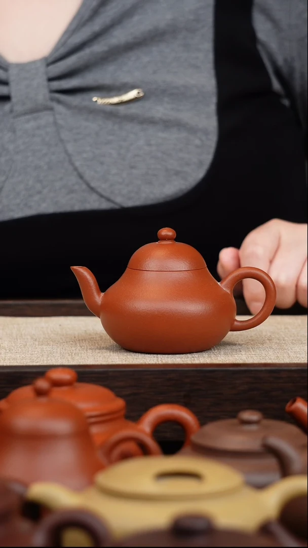 茶壶紫砂一*微瑕朱泥梨形覆盖 130cc