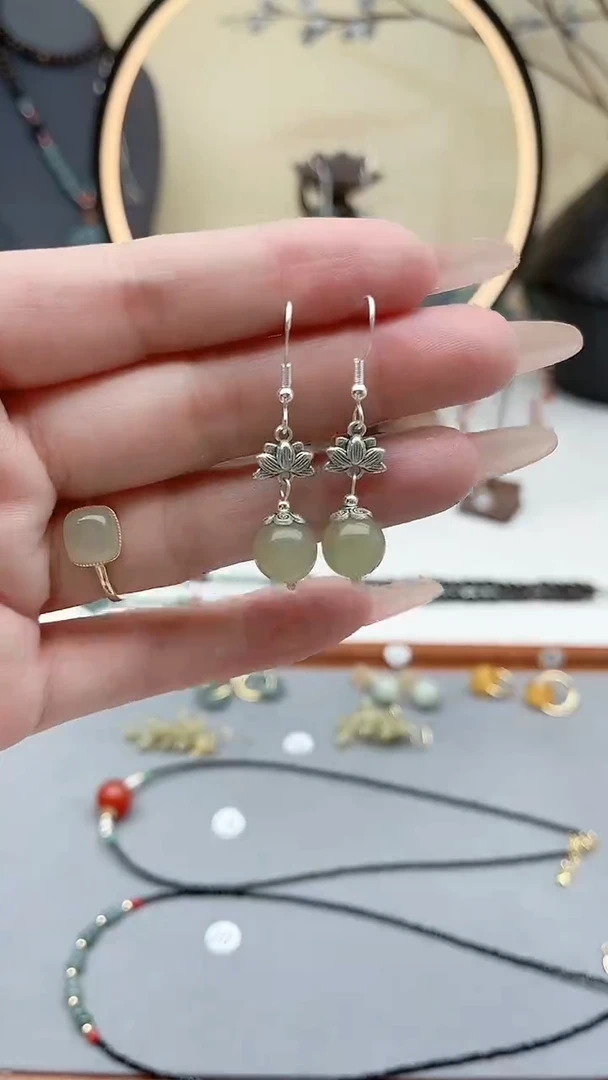 银S925镶嵌东陵石耳饰6512