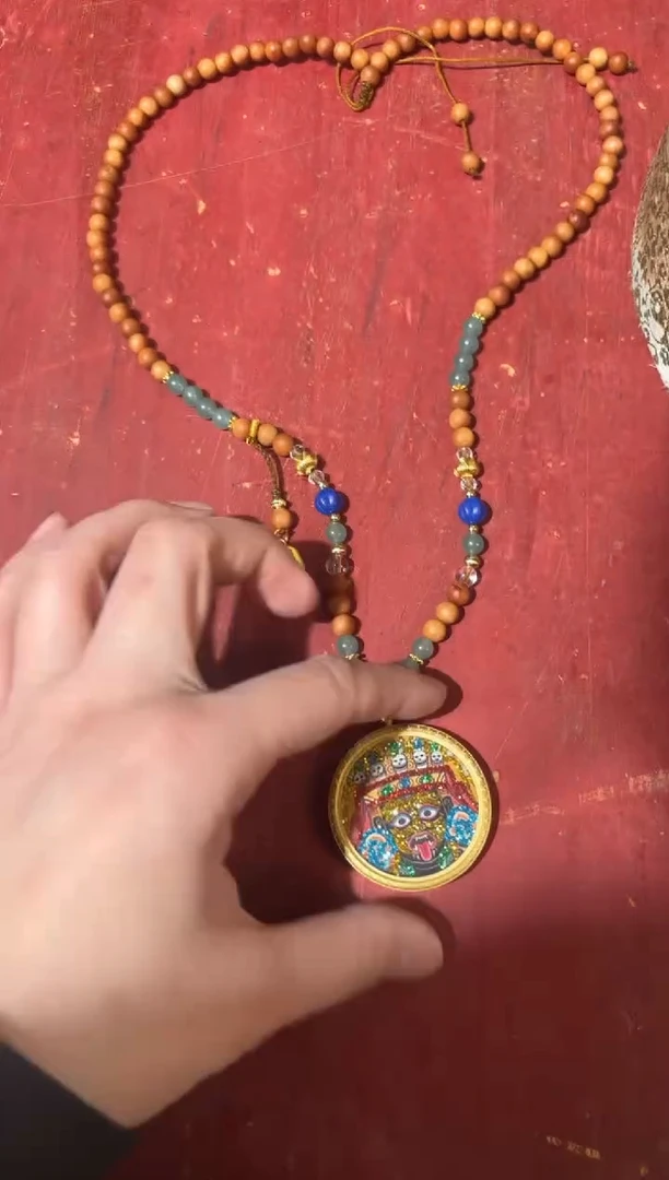 吊坠龙妹的唐卡tk16