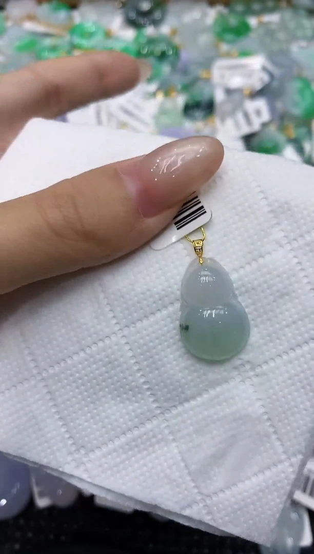 翡翠18K金镶嵌颈饰111111111111