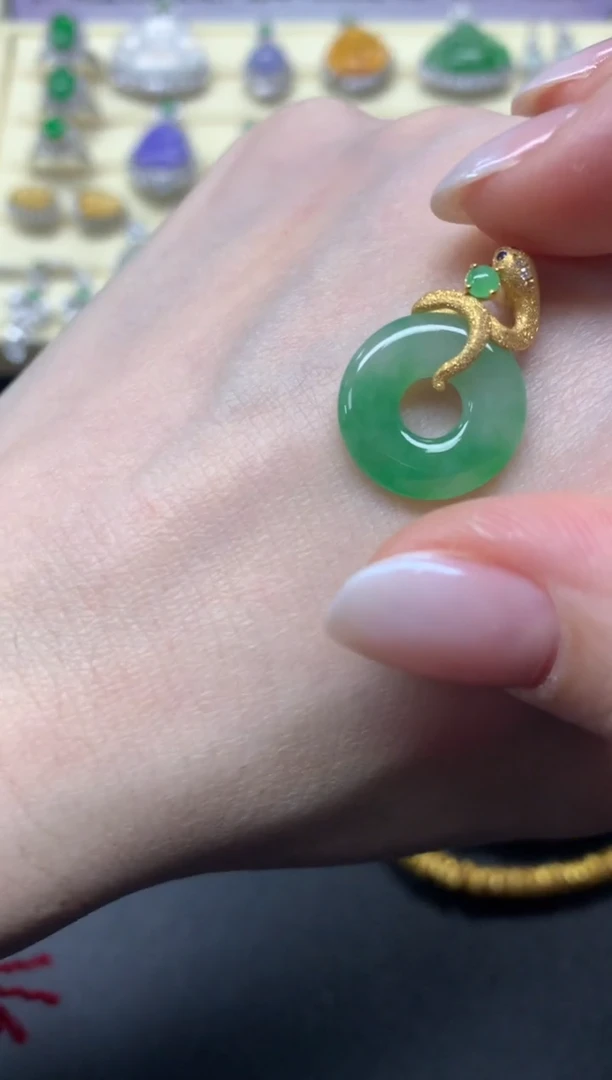 【闪购商品】翡翠吊坠(不含链)18K金镶嵌吊坠|1800+180