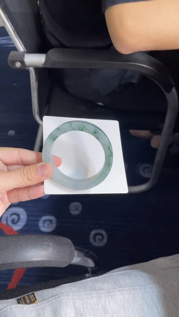 未镶嵌手镯定制翡翠是**吖手镯XCZB/DZS