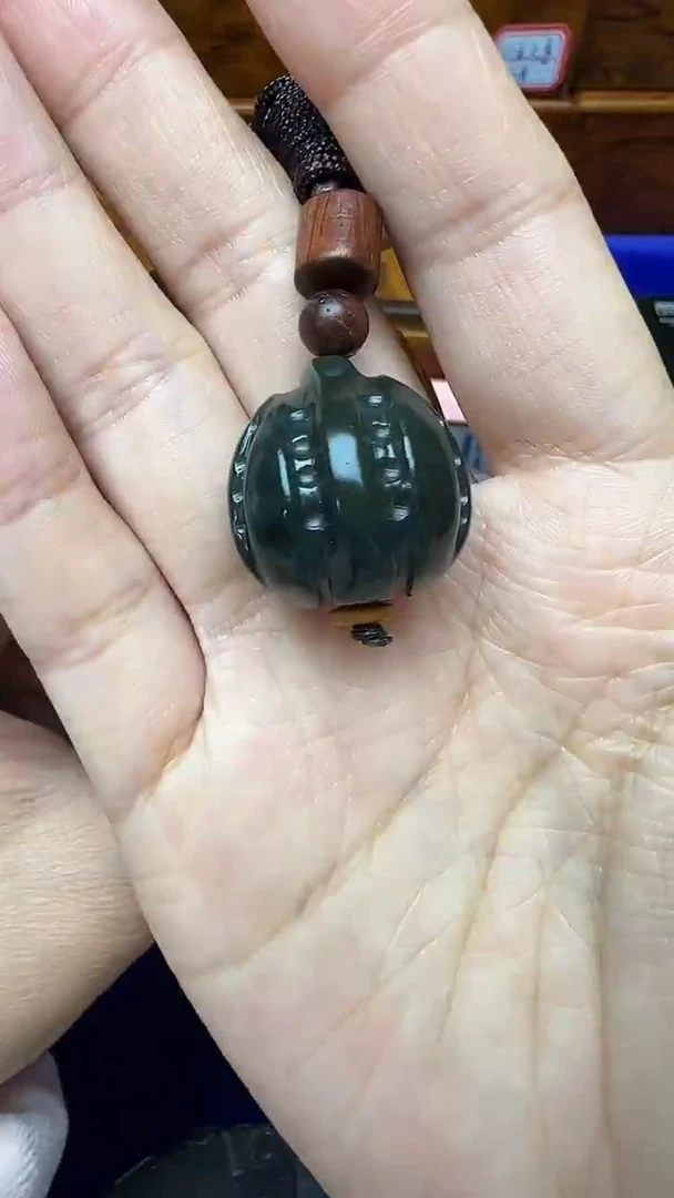 未镶嵌和田玉挂件W****i1