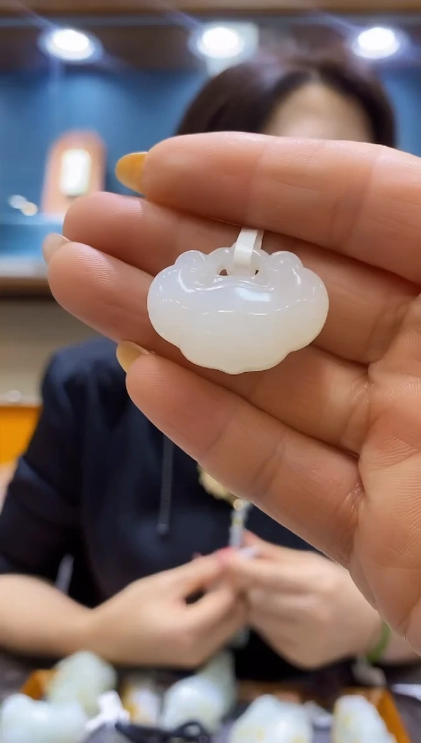 【闪购商品】和田玉吊坠未镶嵌吊坠