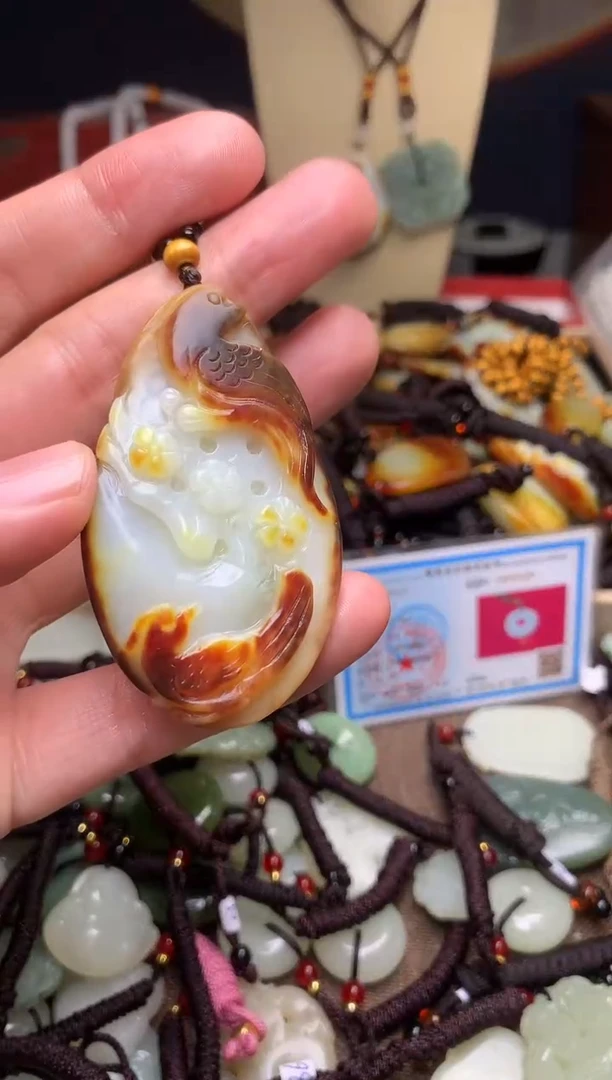 颈饰未镶嵌和田玉新疆料青海料清水和田玉吊坠