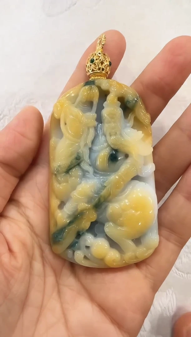 翡翠未镶嵌颈饰国风