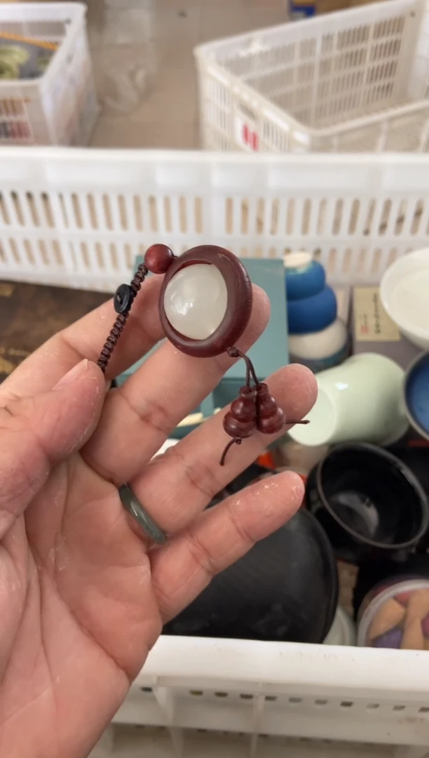 杯无运费险有瑕疵的摄影的产品有使用过的痕迹有点脏介意勿拍杯