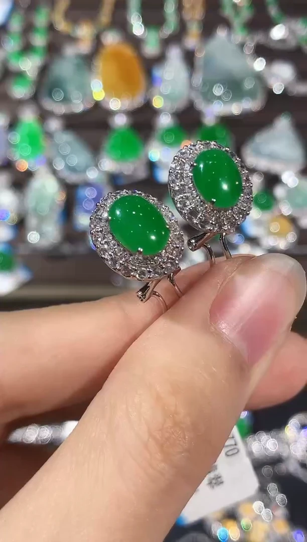 18K金镶嵌翡翠耳饰B288