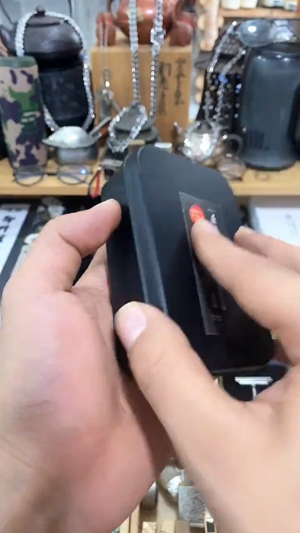瓷片闪购商品  如图所示