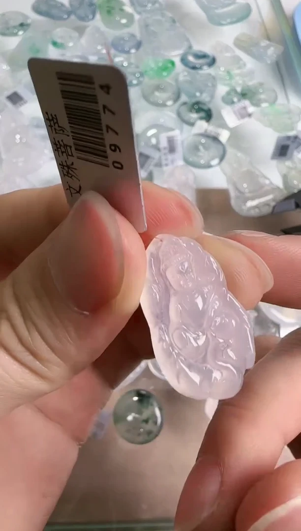 【闪购商品】翡翠吊坠(不含链)未镶嵌··