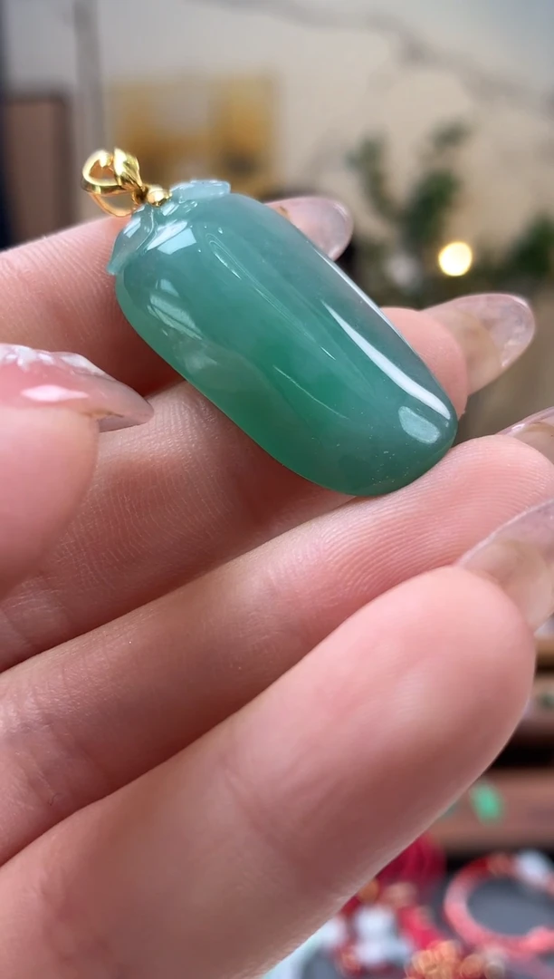 【闪购商品】翡翠吊坠(不含链)18K金镶嵌福瓜