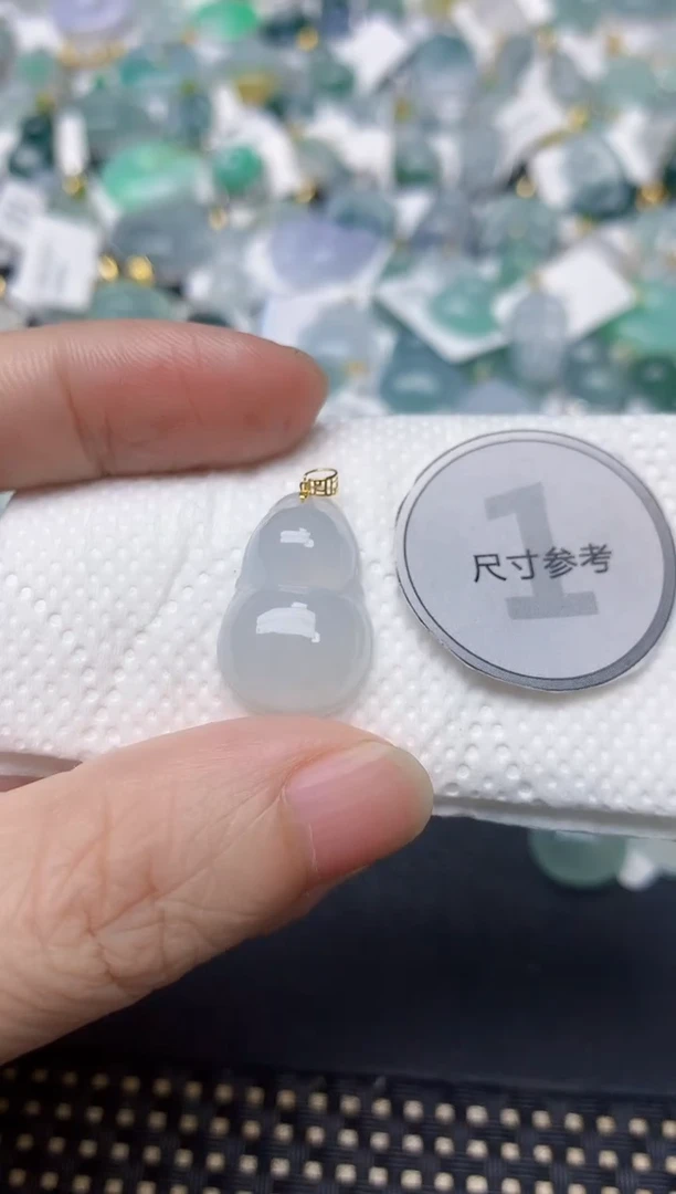 颈饰18K金镶嵌翡翠天然缅甸A货翡翠