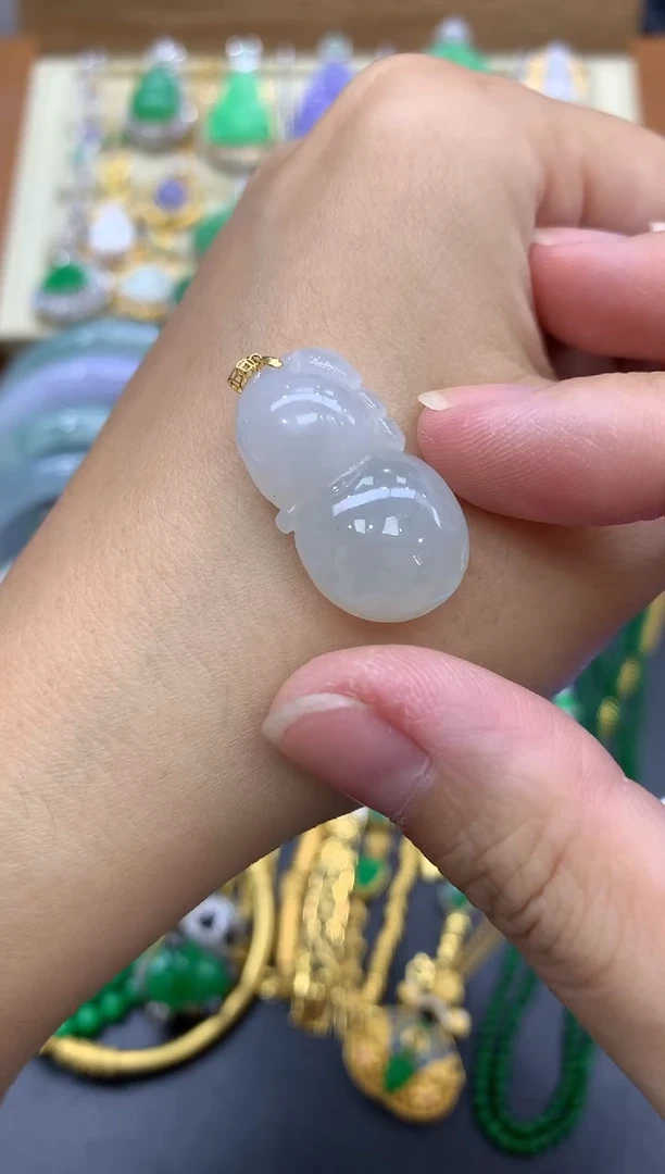 翡翠18K金镶嵌颈饰107-中国好珍宝