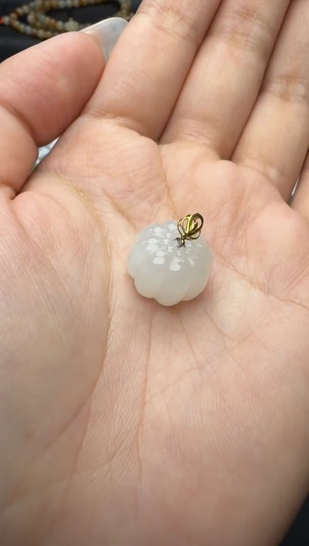 颈饰银S925镶嵌和田玉南瓜