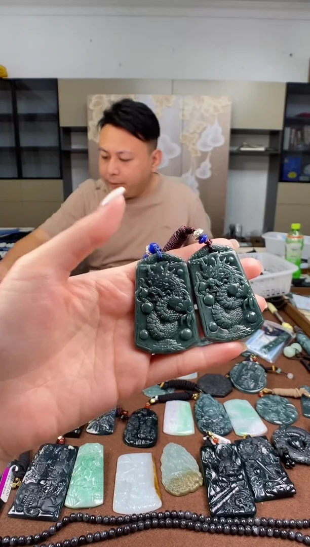 颈饰未镶嵌翡翠多样性发其一