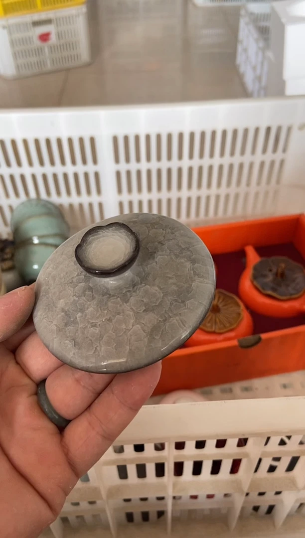 无运费险有瑕疵的摄影的产品有使用过的痕迹有点脏介意勿拍