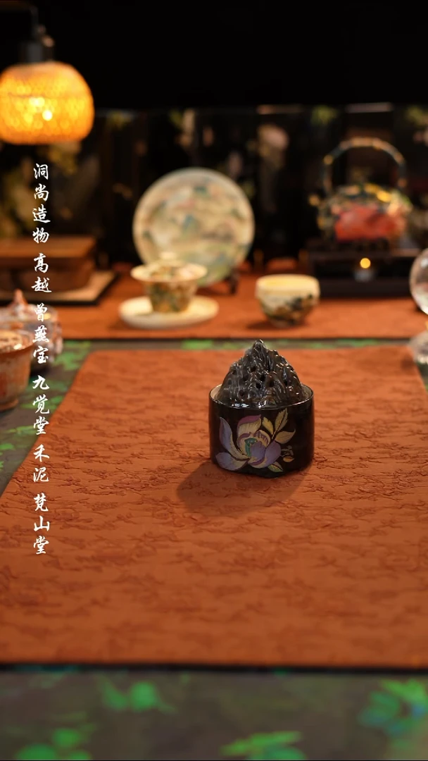 缂丝香炉··········