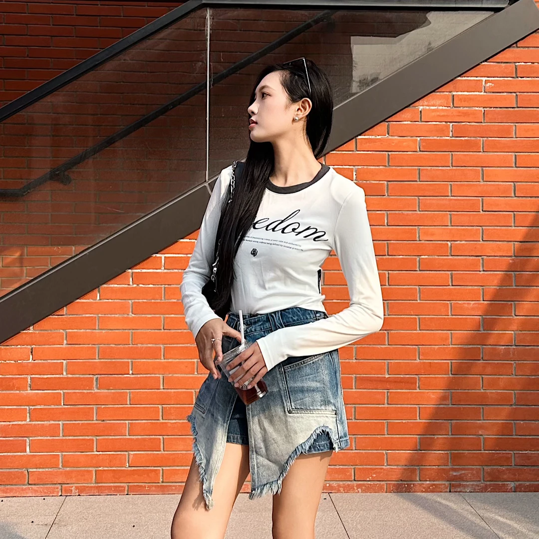 【达人专属】DI.AD 2025年新款字母长袖修身T恤DA511048T0