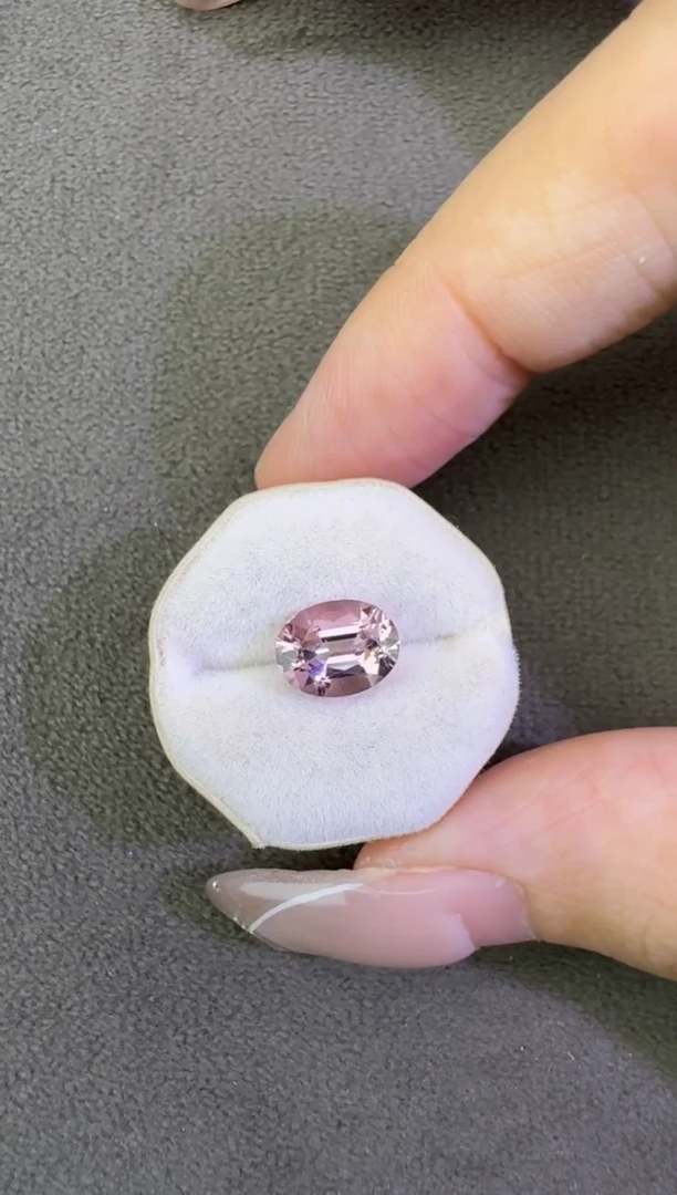 未镶嵌珠宝半成品碧玺1.6ct