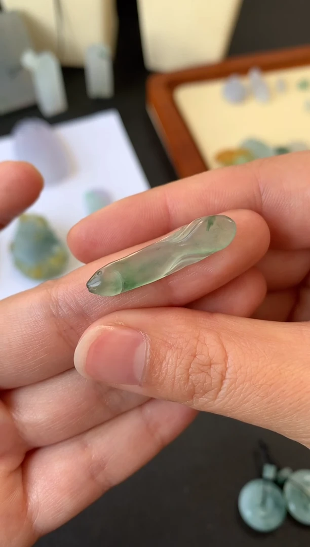 【闪购商品】定制翡翠未镶嵌翡翠