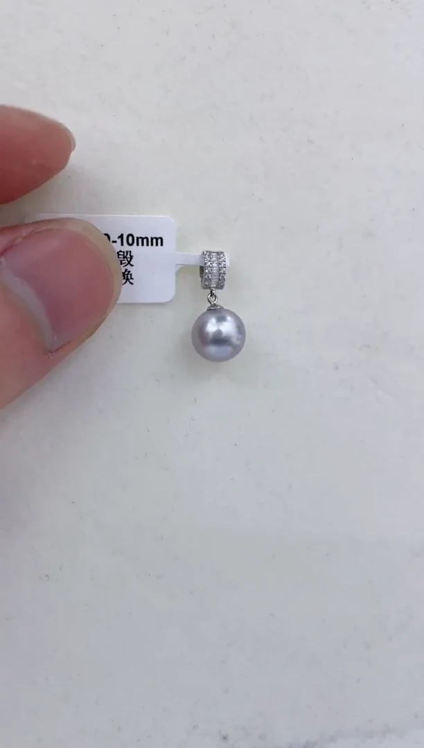 颈饰18K金镶嵌海水珍珠